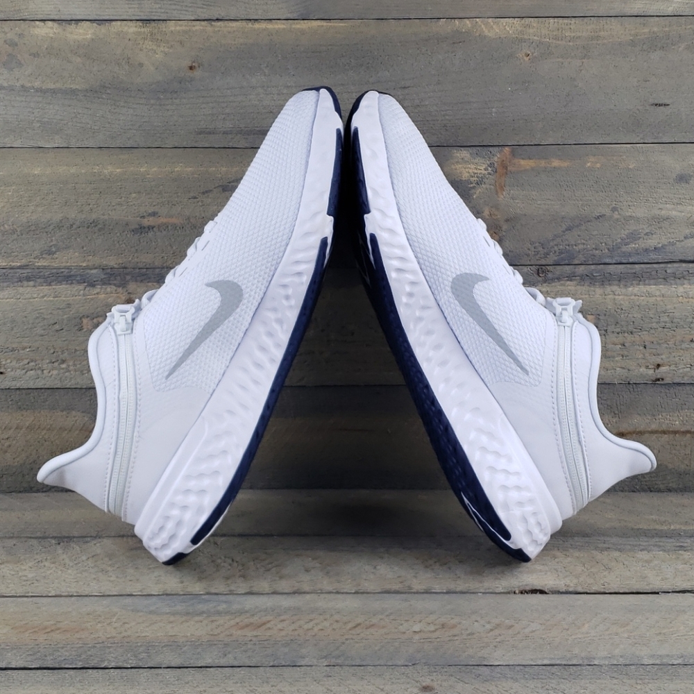 Nike Revolution 5 Flyease Casual Running Shoes - Picture 7 of 9